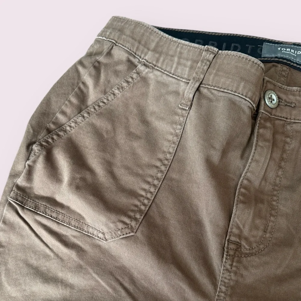 NWT Women’s Torrid Brown Sky High Twill Skinny Brown Pants Size 14 - Picture 10 of 12